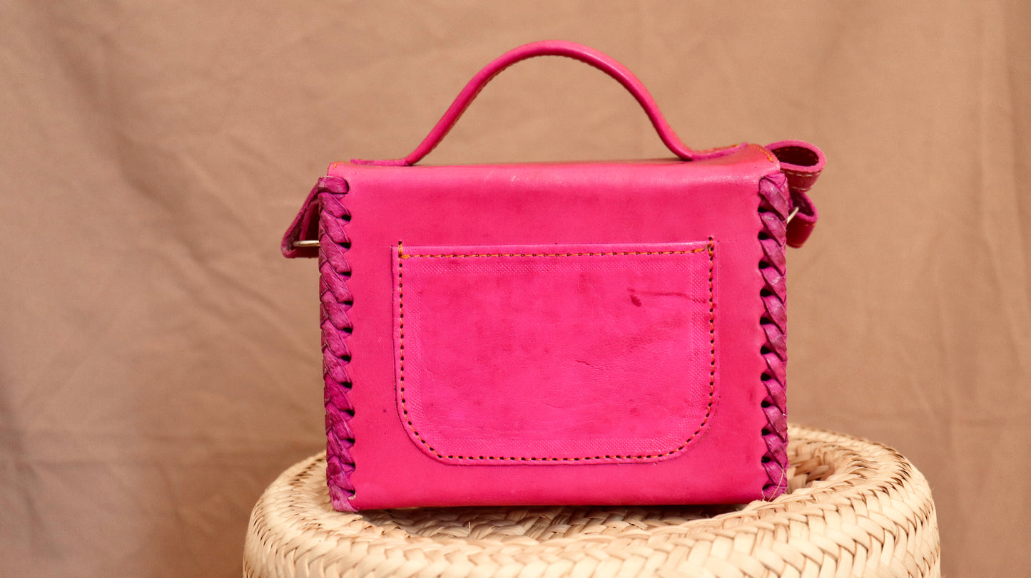 Bolsa cruzada camarita Rosa dos broches – Cuero Artesanal de Oaxaca