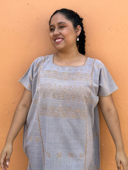 Huipil de Telar de Cintura – Tinte Natural de Almendra – Brocados Únicos – Guerrero – Pieza Única