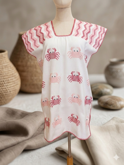 Huipil Oaxaqueño Artesanal de Algodón – Diseño Cangrejos Blanco y rosa