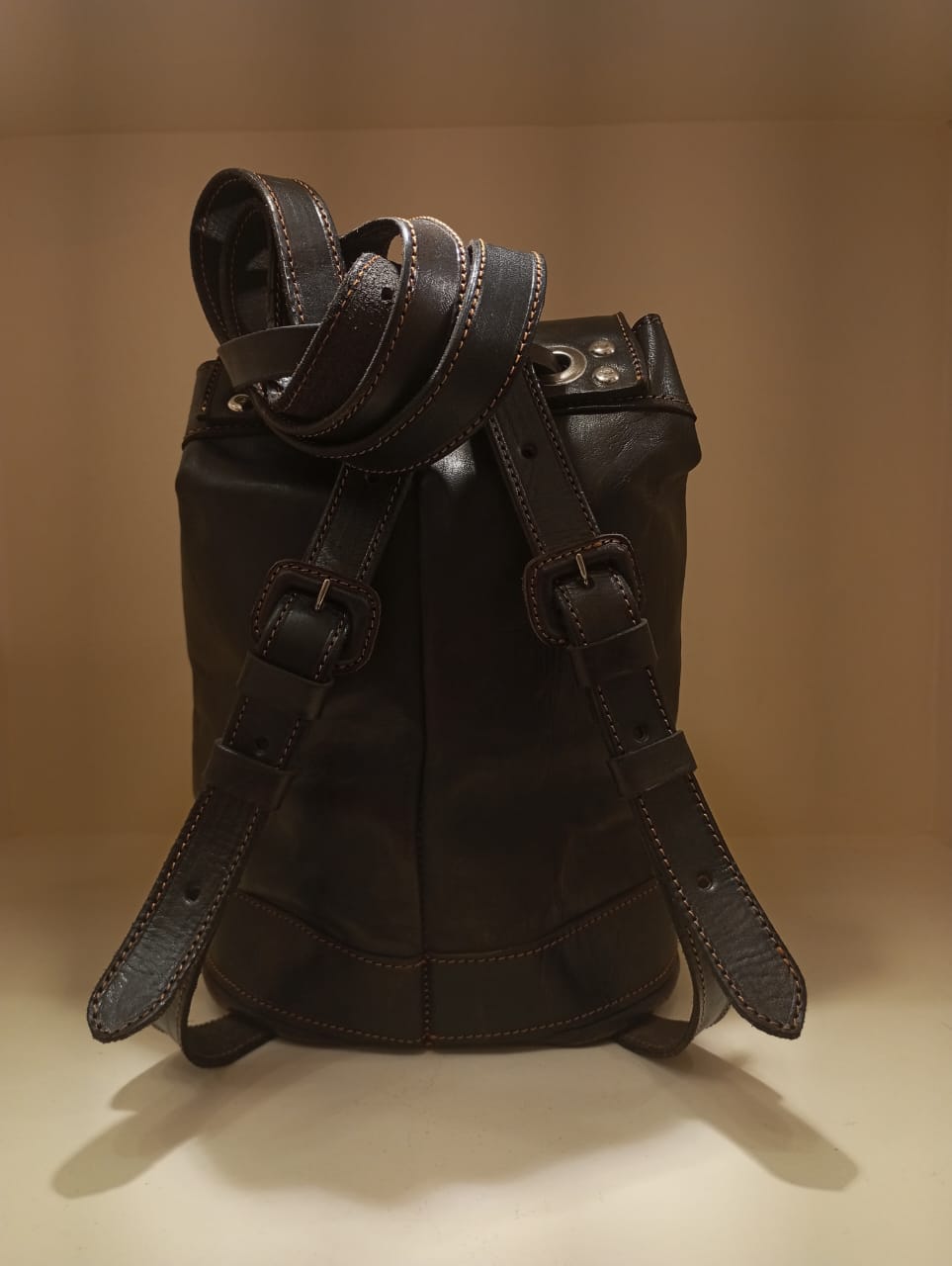 Mochila de Cuero Pespunte