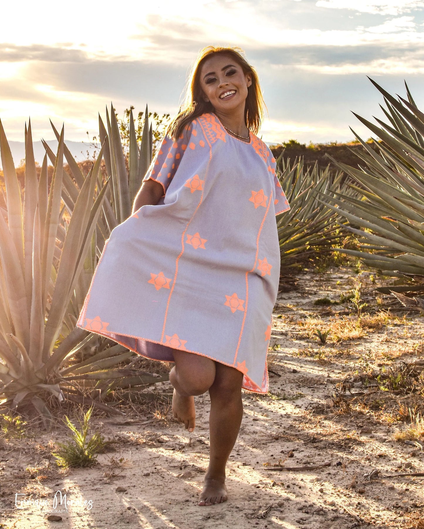 Mini Huipil de 3 Paneles Lila con Brocado Naranja Neón – Artesanía Oaxaqueña Exclusiva